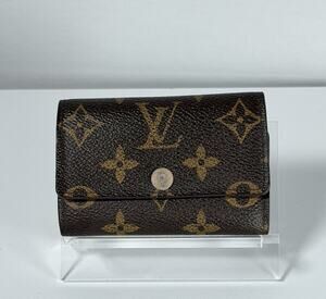 Louis Vuitton 6-Key Case Monogram Multiclés 6 Brown 0021